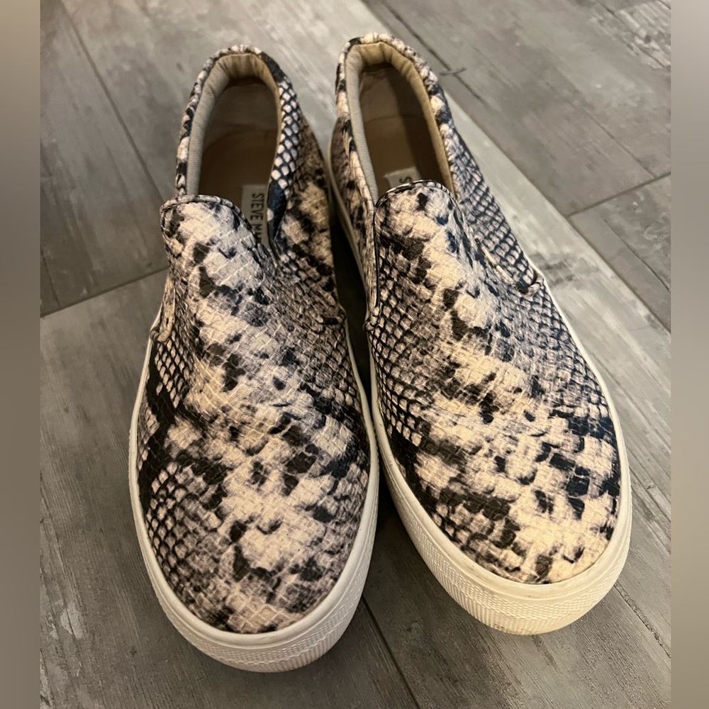 Snakeskin Steve Madden sneakers